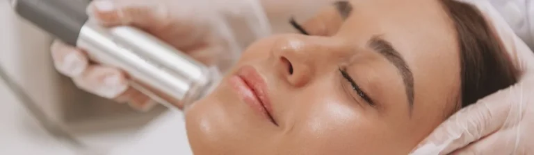 Tratamiento de Ondas de choque faciales en Clínica Reviure