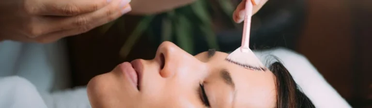 Tratamiento de Peeling facial en Clínica Reviure
